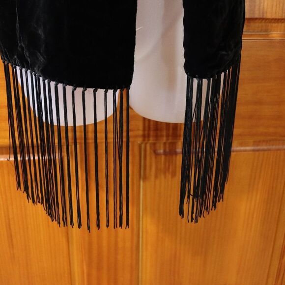 V. Fraas Black Velvet Long Fringe Wrap Scarf Elegant Evening Accessory - Picture 3 of 12